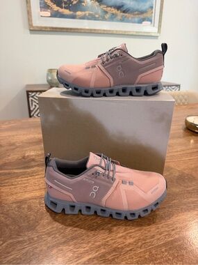 On Running Cloud Women's Dusty Pink and Gray Athletic Shoes